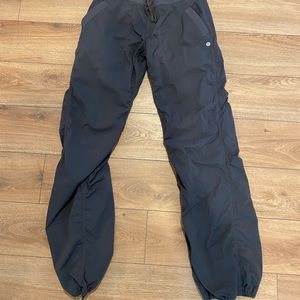 Women’s Lululemon dance studio Greg pants. Size 10, great condition.